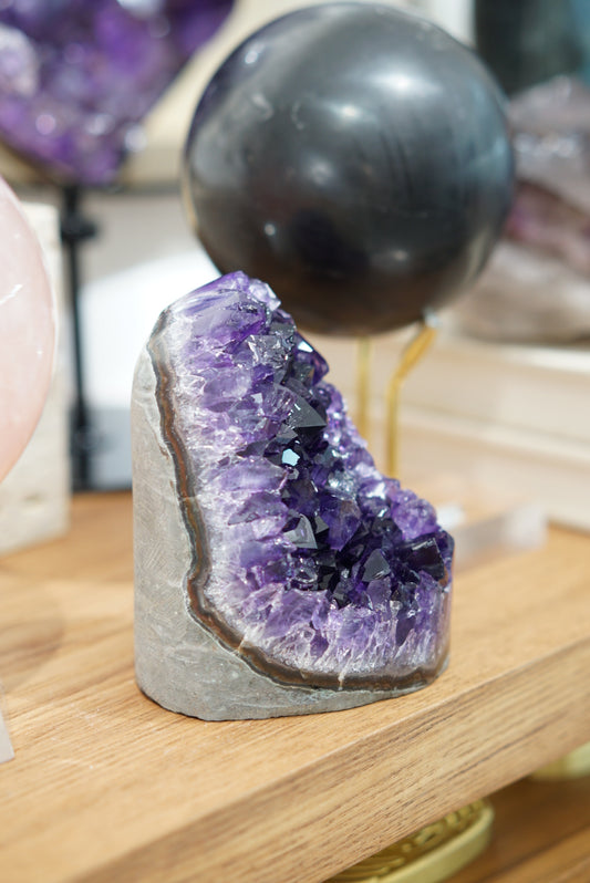 烏拉圭頂級紫晶鎮 Uruguay Amethyst Cluster