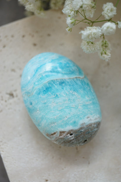 藍霰石/ 藍文石 Blue Aragonite Palm stone - ART OF GEM 