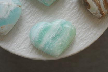 藍加勒比方解石心心 Caribbean Blue Calcite Heart - ART OF GEM 