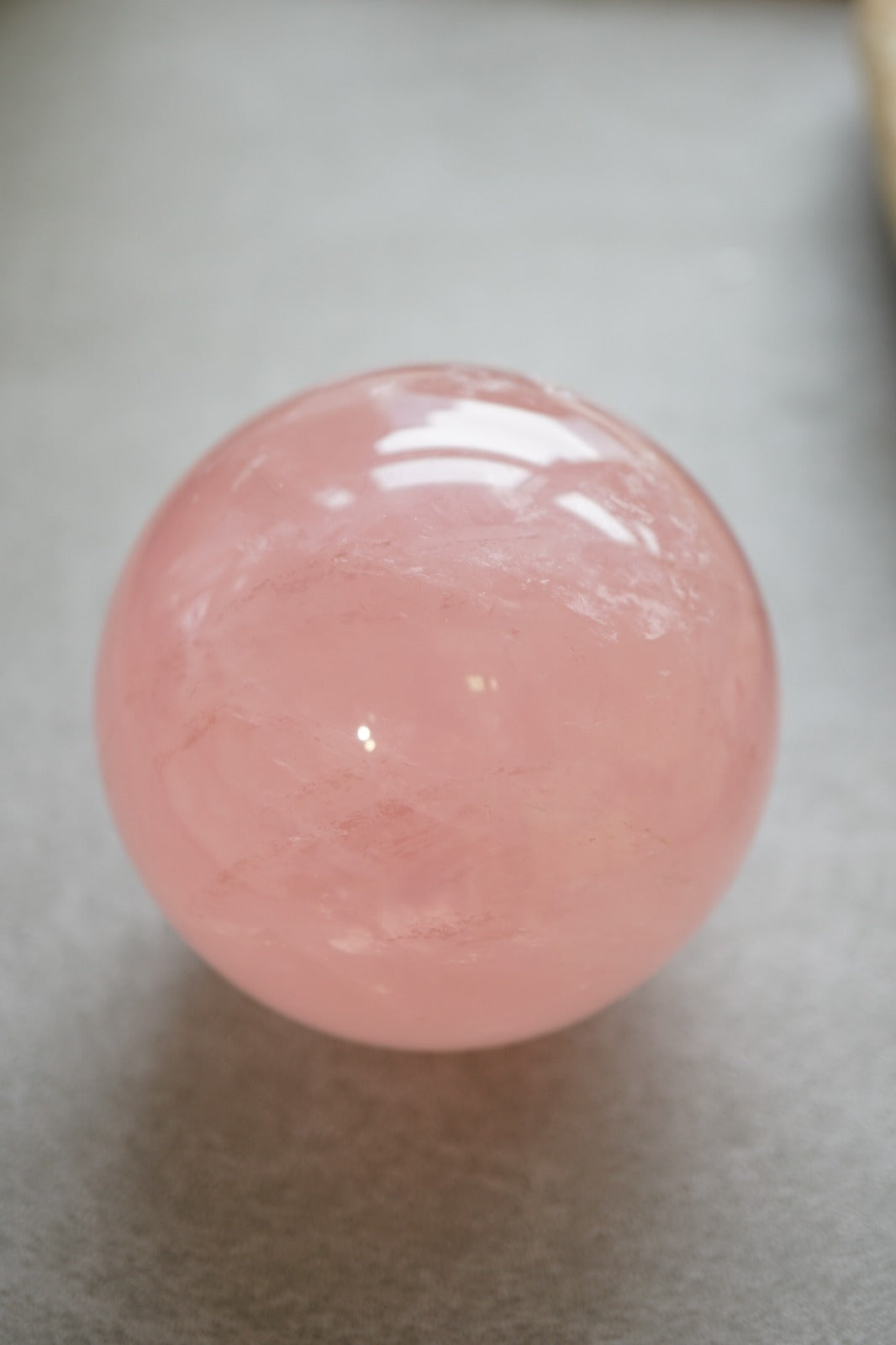 星光粉晶球 Mozambique Rose Quartz Sphere