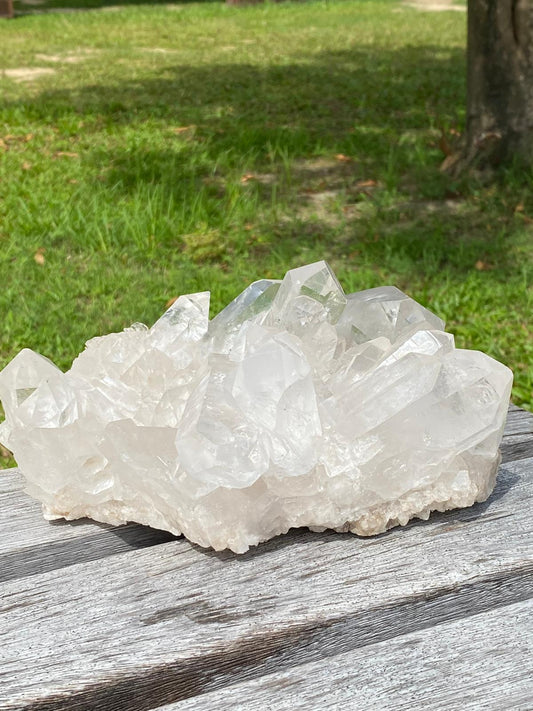 3KG 巴西白水晶簇 Brazil White Quartz Cluster