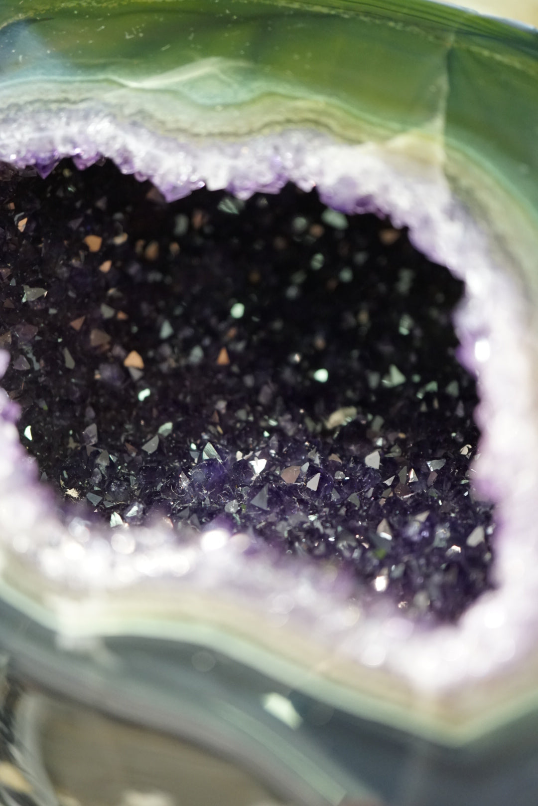 烏拉圭瑪瑙紫水晶洞 Uruguay Amethyst Geode with Agate