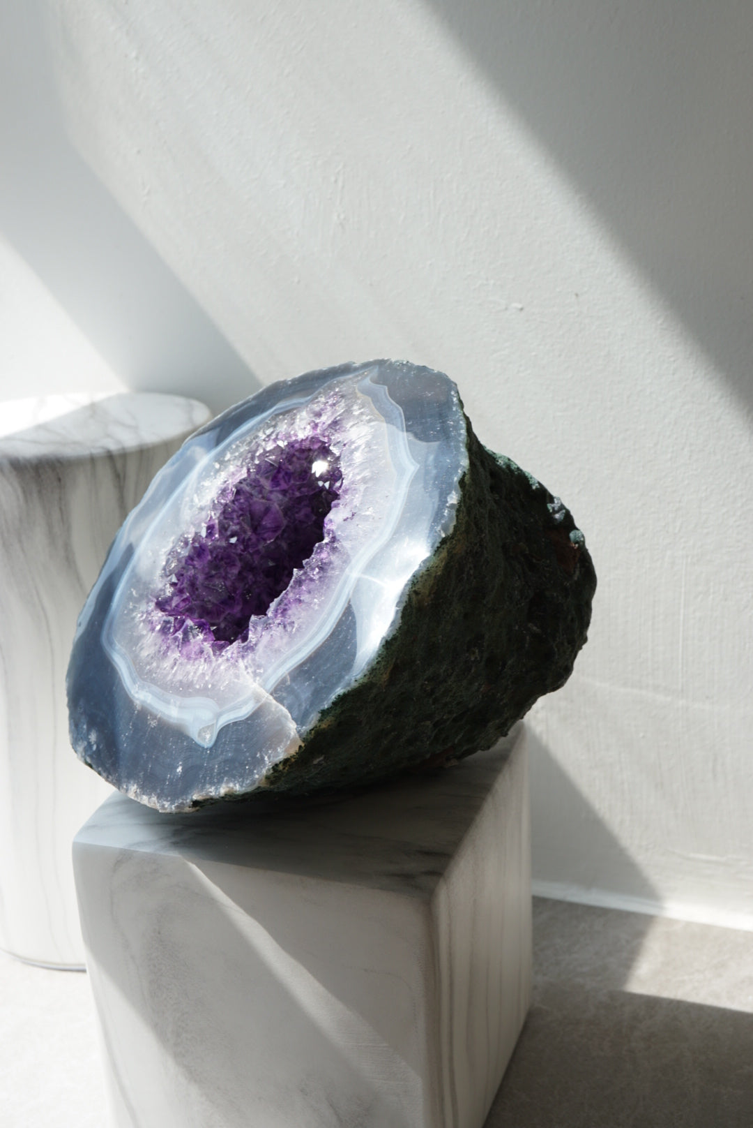 巴西紫水晶洞Brazil Amethyst Geode with agate