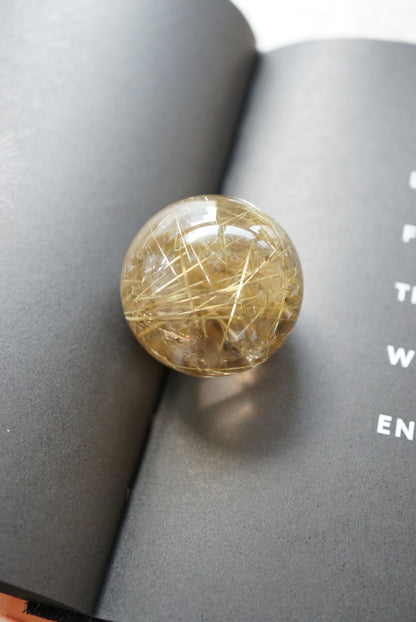 金鈦晶球Golden Rutiled Quartz Sphere - ART OF GEM 