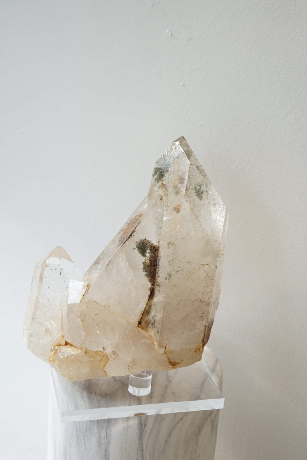 綠幽靈白水晶簇 White Quartz Cluster with Green Phantom