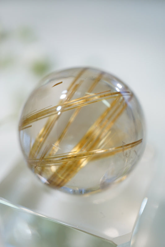 巴西金鈦晶球Golden Rutiled Quartz Sphere