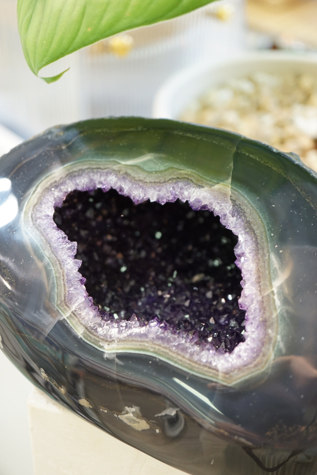 烏拉圭瑪瑙紫水晶洞 Uruguay Amethyst Geode with Agate