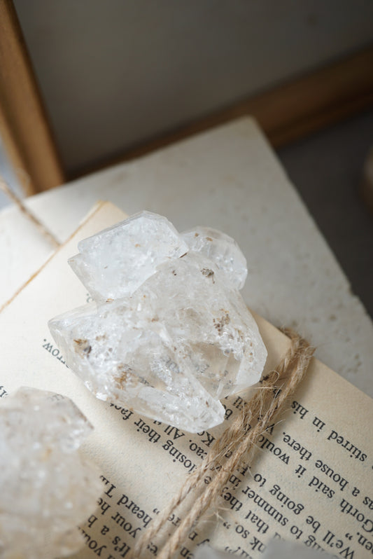 冰雪骸骨水晶 Skeletal Quartz
