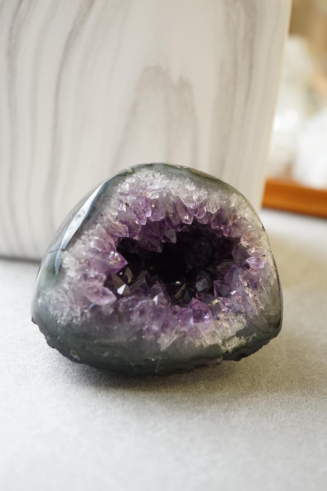 烏拉圭紫水晶洞 Uruguay Amethyst Geode