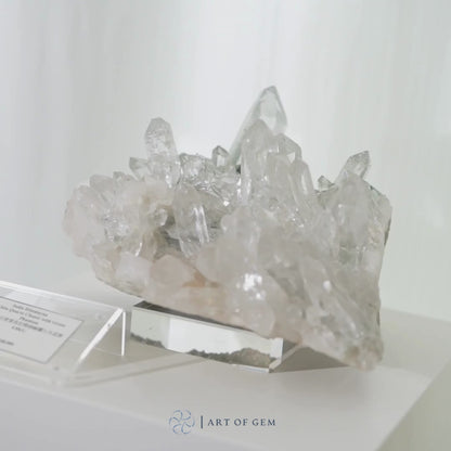 博物館收藏級印度喜馬拉雅綠幽靈白水晶簇
Collection Piece India Himalayan White Quartz Cluster with Green Phantom