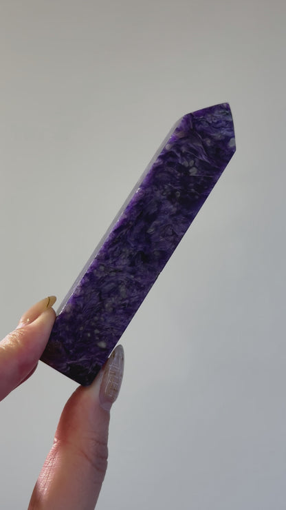 紫龍晶柱 Charoite Tower