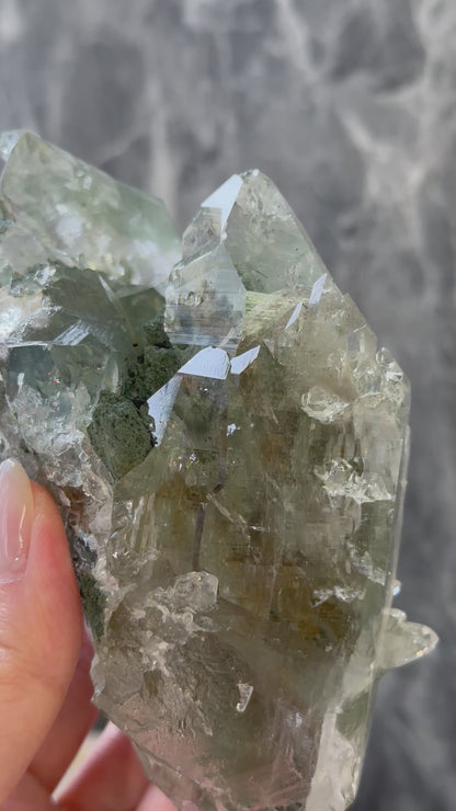 印度喜馬拉雅綠幽靈金髮晶白水晶 （帶資料庫）India Himalayan White Quartz with green phantom and gold rutiled quartz （with record keeper)
