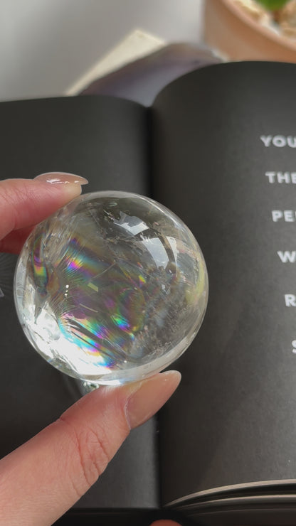 清透彩虹巴西白水晶球 Brazil White Quartz Sphere