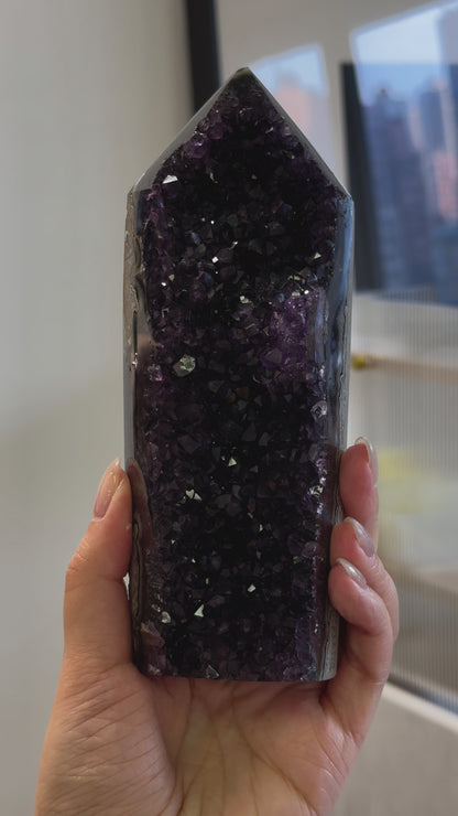 巴西紫晶柱 Brazil Amethyst Tower