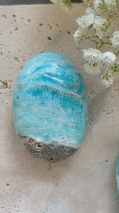 藍霰石/ 藍文石 Blue Aragonite Palm stone