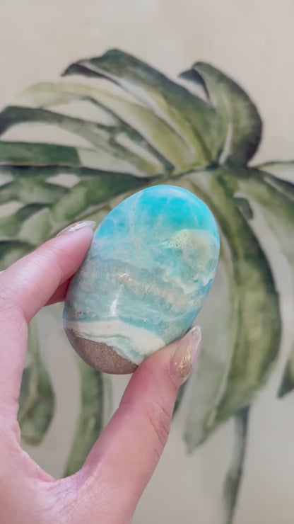藍霰石/ 藍文石 Blue Aragonite Palm stone