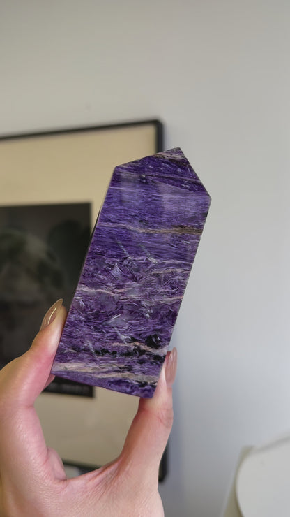 紫龍晶柱 Charoite Tower