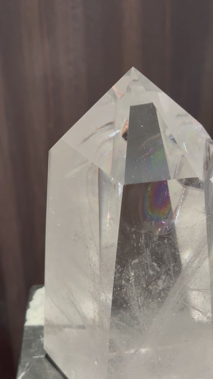 巴西白水晶柱 (帶彩虹）Brazil White Quartz Tower