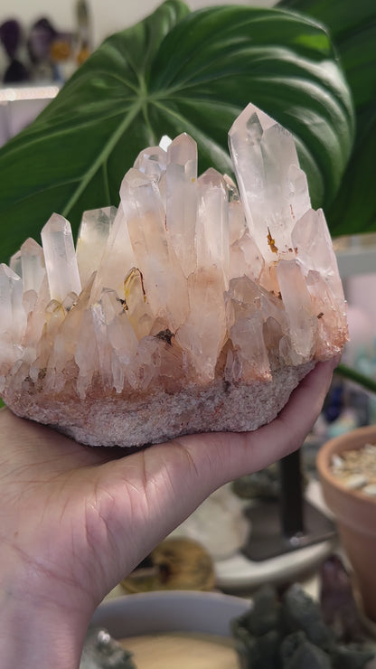 巴西粉色白水晶簇