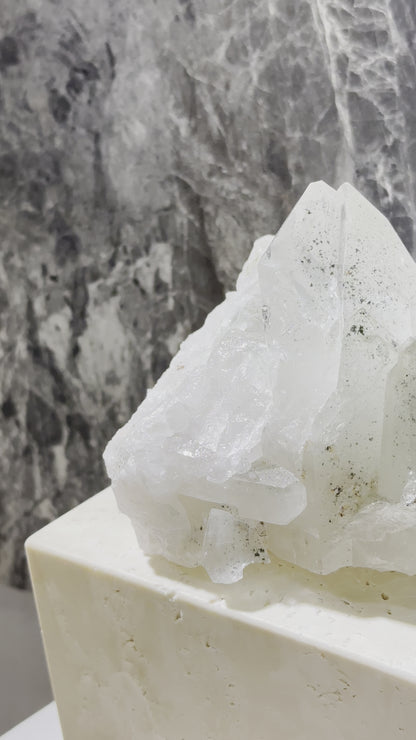 巴西綠幽靈白水晶簇Brazil White Quartz Cluster with green phantom