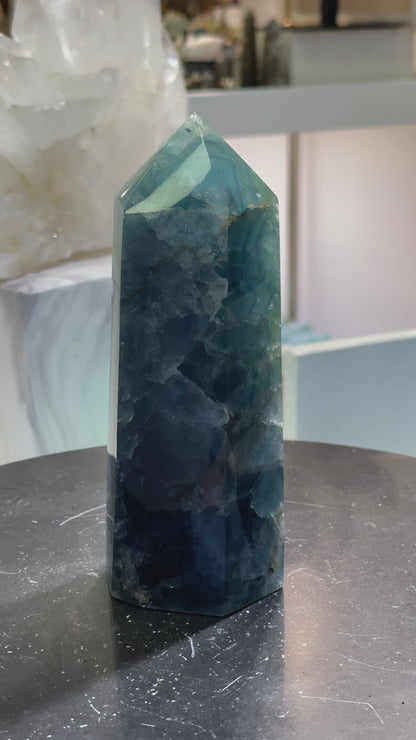 巴西藍綠色螢石柱  Brazil Fluorite Tower