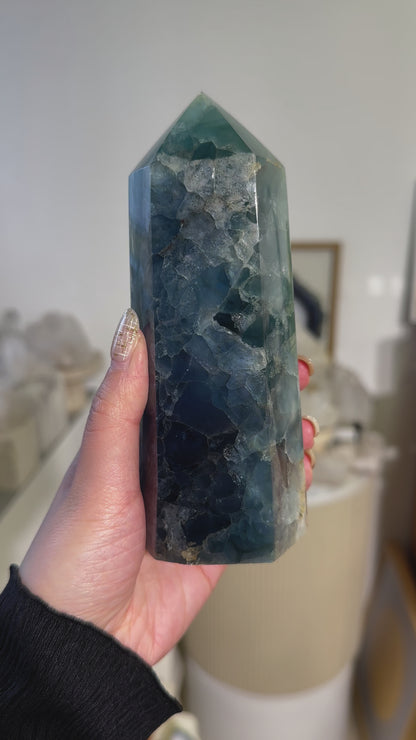 巴西藍綠色螢石柱  Brazil Fluorite Tower