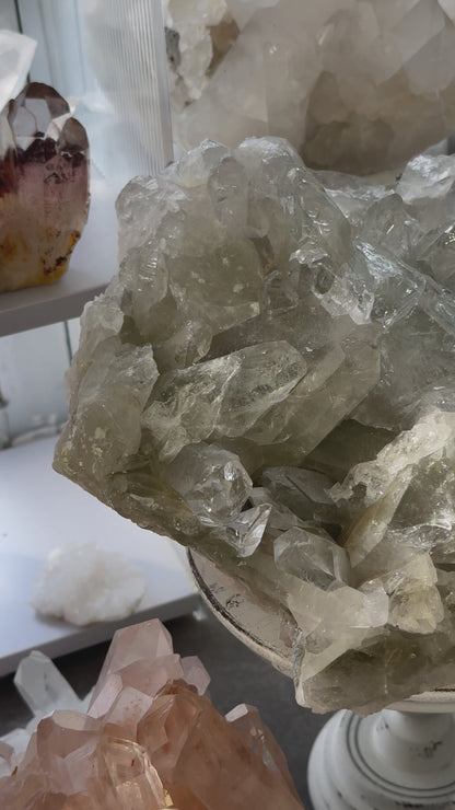 5KG 重量級巴西綠幽靈晶簇 （帶綠幽靈金字塔）Brazil Green Phantom Quartz Cluster