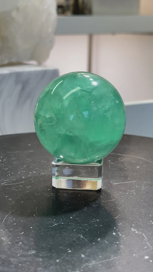 巴西綠螢石球 Brazil Green Fluorite Sphere