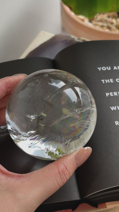清透彩虹巴西白水晶球 Brazil White Quartz Sphere