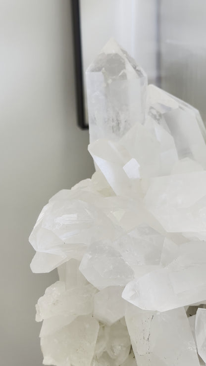 12KG 重量級巴西白水晶簇 Brazil White Quartz Cluster